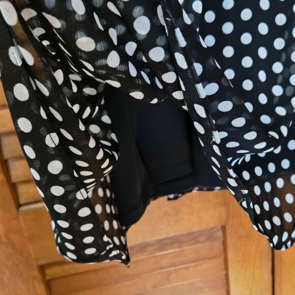 CALVIN KLEIN Black & White Polka-Dot Chiffon Bell-Sleeve Trapeze Shift Dress 2 - Picture 3 of 7